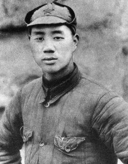 仗后见营长缴获的大衣便喊：不好有恶仗尊龙凯时APP1939年杨成武打胜(图6)